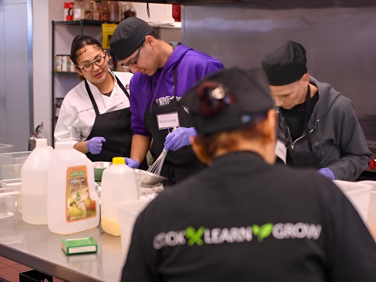 Culinary students at Community Food Bank of Southern Arizona