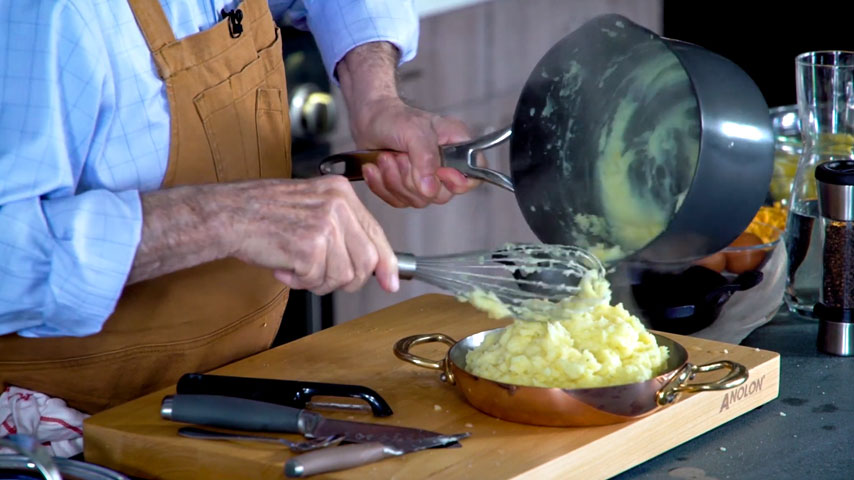 Chef Pépin makes mashed potatoes