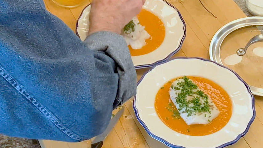 Jacques Pépin makes scrod with tomato