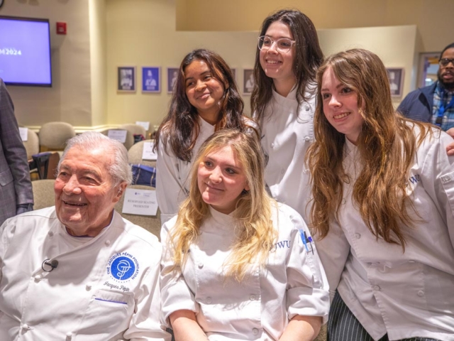 Jacques Pépin with JWU culinary students (Photo by Scott Bowers)