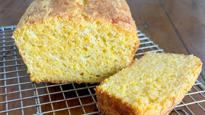 Cornmeal and Cheddar Bread